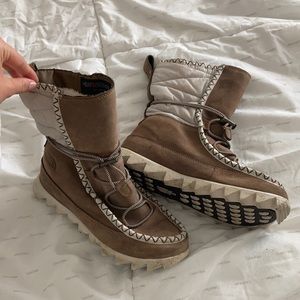 North Face snow boots
